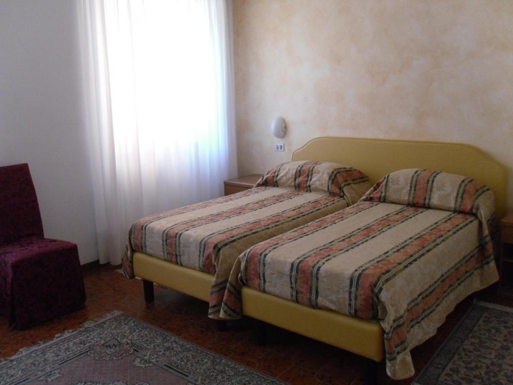 Hotel Centrale San Pellegrino Terme Cameră foto